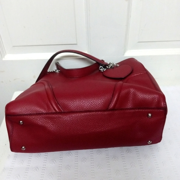 Guess Los Angeles Women's Shoulder Metal Strap Purse - Picture 11 of 14